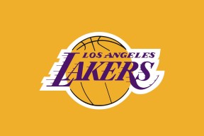 篮球励志演讲走进高校激发学生拼搏信念与团队意识，篮球即兴演讲